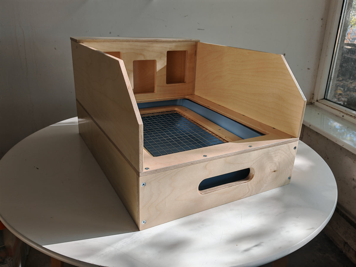 Rabbit Hay Feeder Litter box - Nibbler NaughtyVille 2in1 - Scratchy Things Premium Pet Furniture