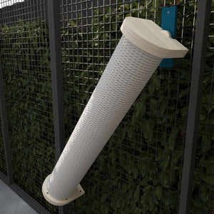 Catio scratching pole for outdoor use. Wrapped with quality rope that comes in white, black, beige, green, yellow, red and blue. 