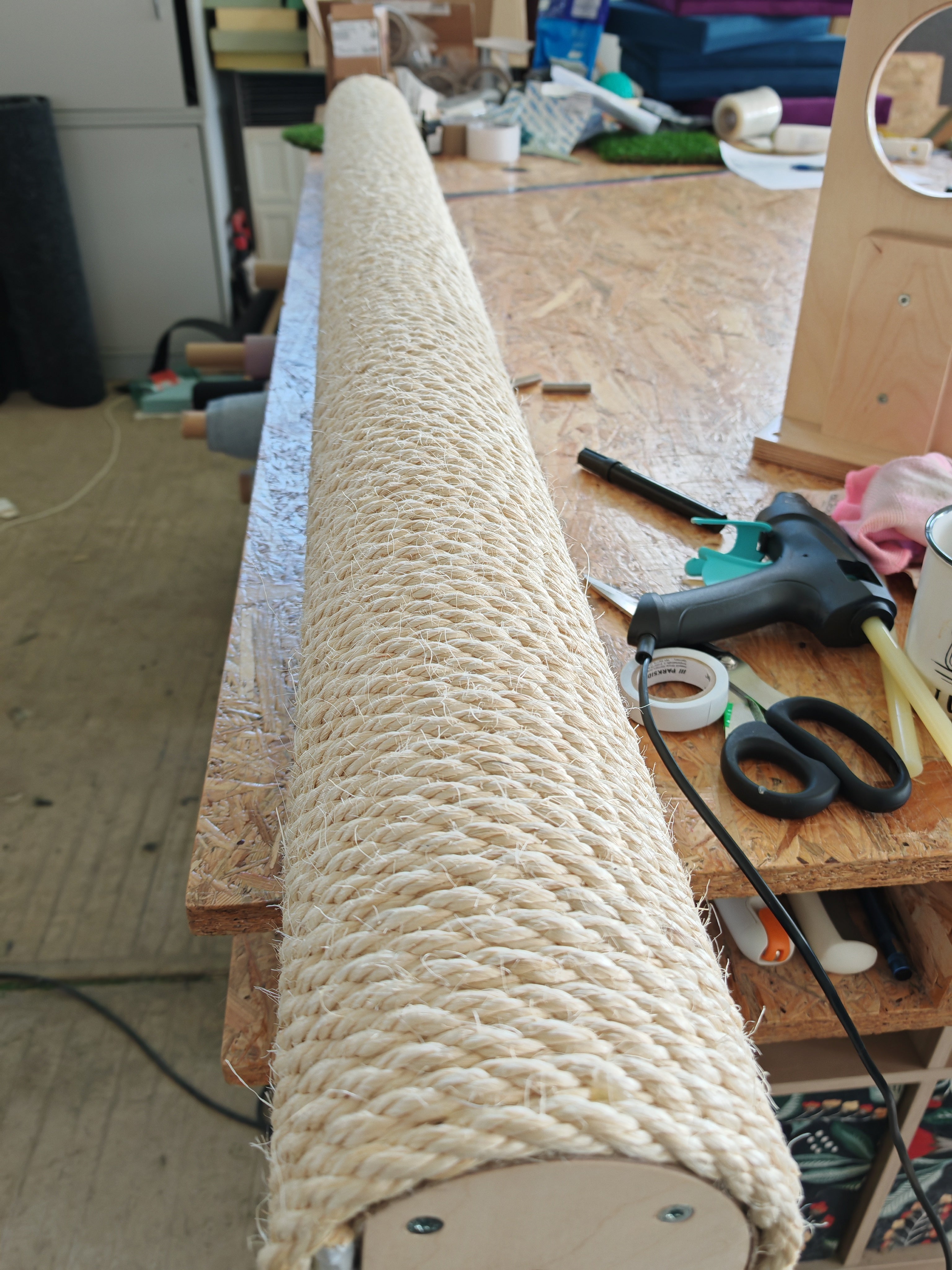 Cat Wall Scratching Pole Post Shelf - Wally Post / Mounty Thin - Extension pieces - Scratchy Things Premium Pet Furniture