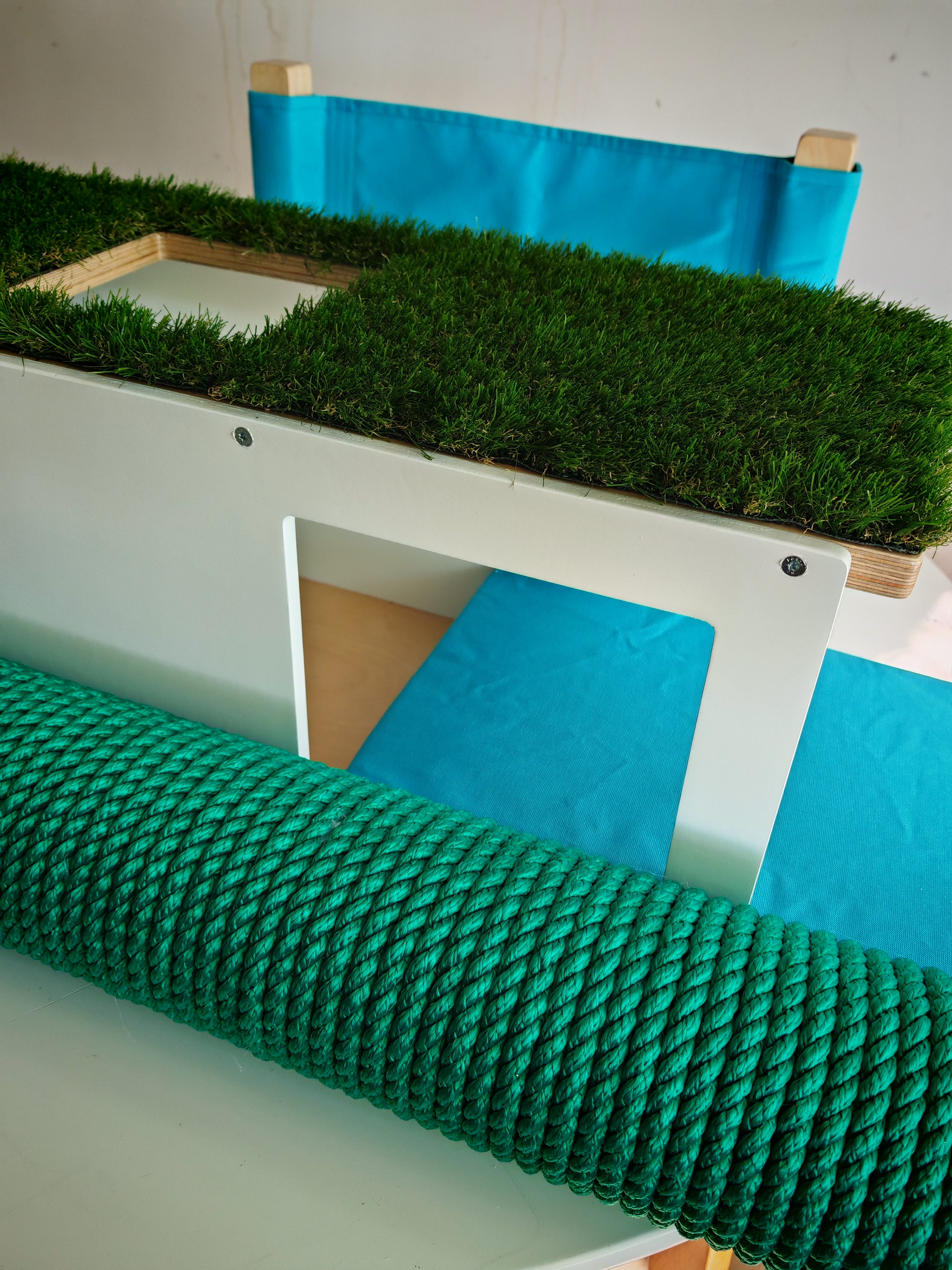 Catio Wall Shelf Scratching Pole Post Shelf - Catio Scratching Post - Outdoor cat scratching pole - Scratchy Things Premium Pet Furniture