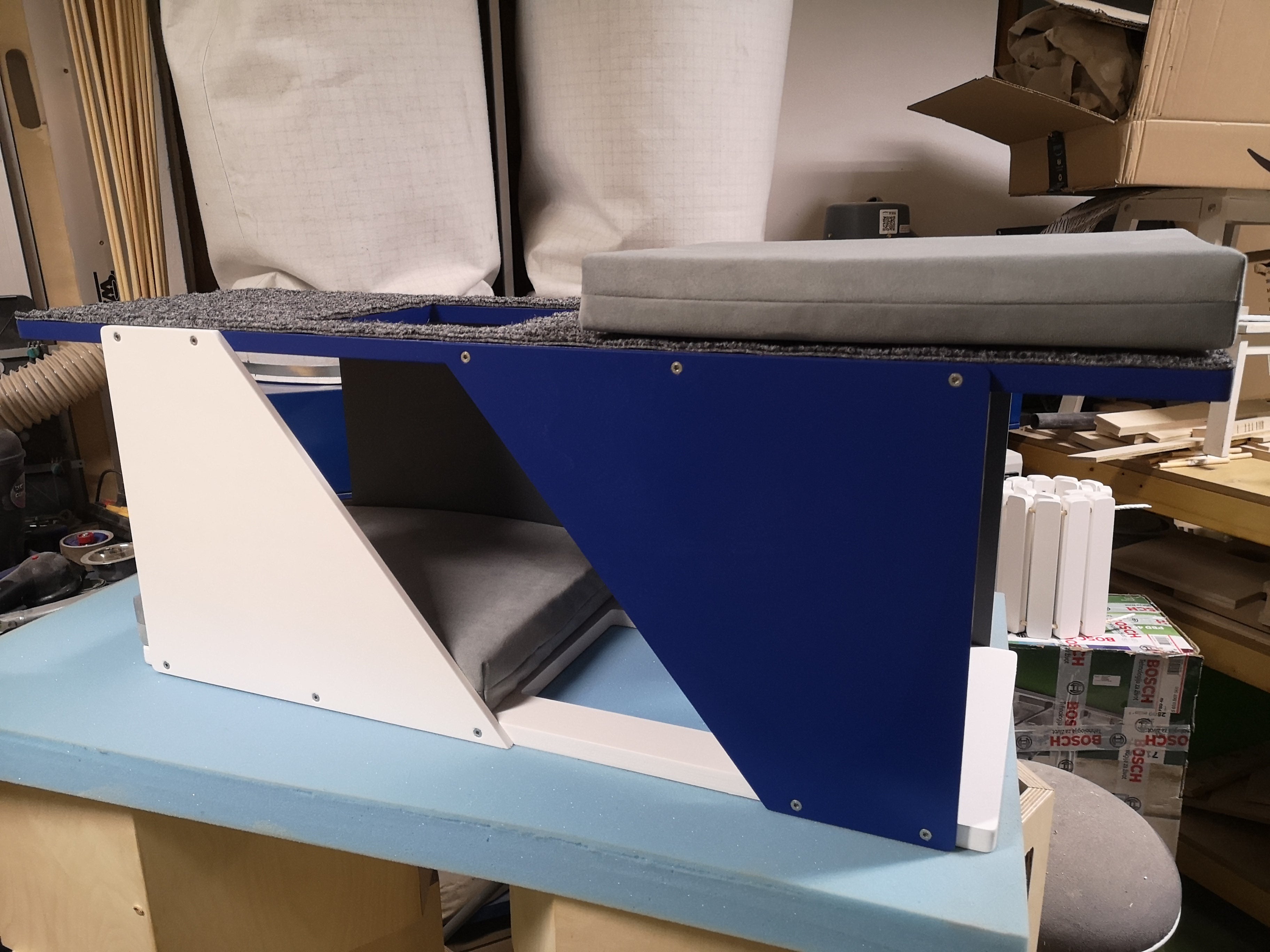 Cat Wall Shelf Bed - Sharp Tunnel - Scratchy Things Premium Pet Furniture