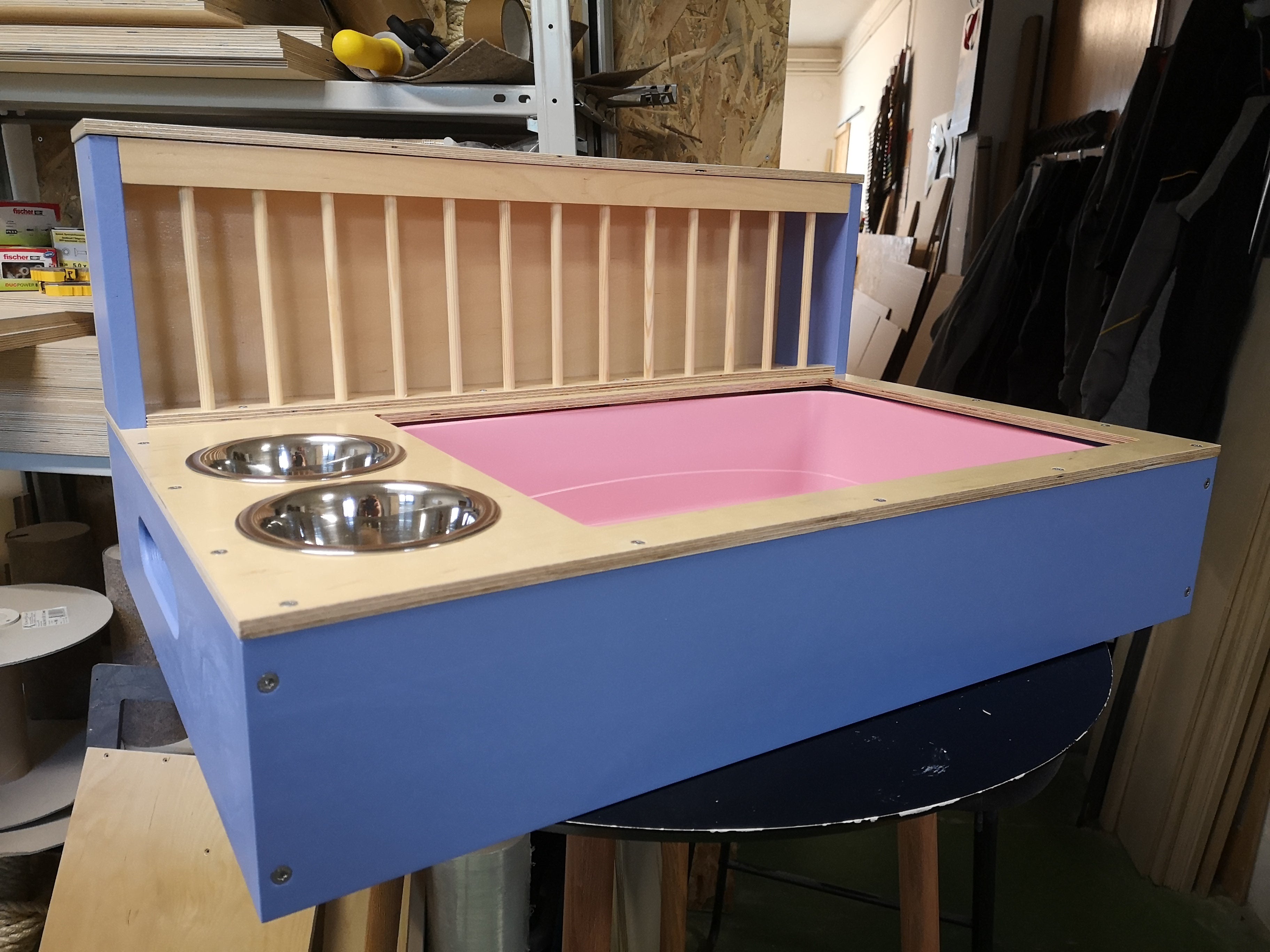 Rabbit Hay Feeder Litter box - Nibbler Combo Maxi 3in1 - Scratchy Things Premium Pet Furniture