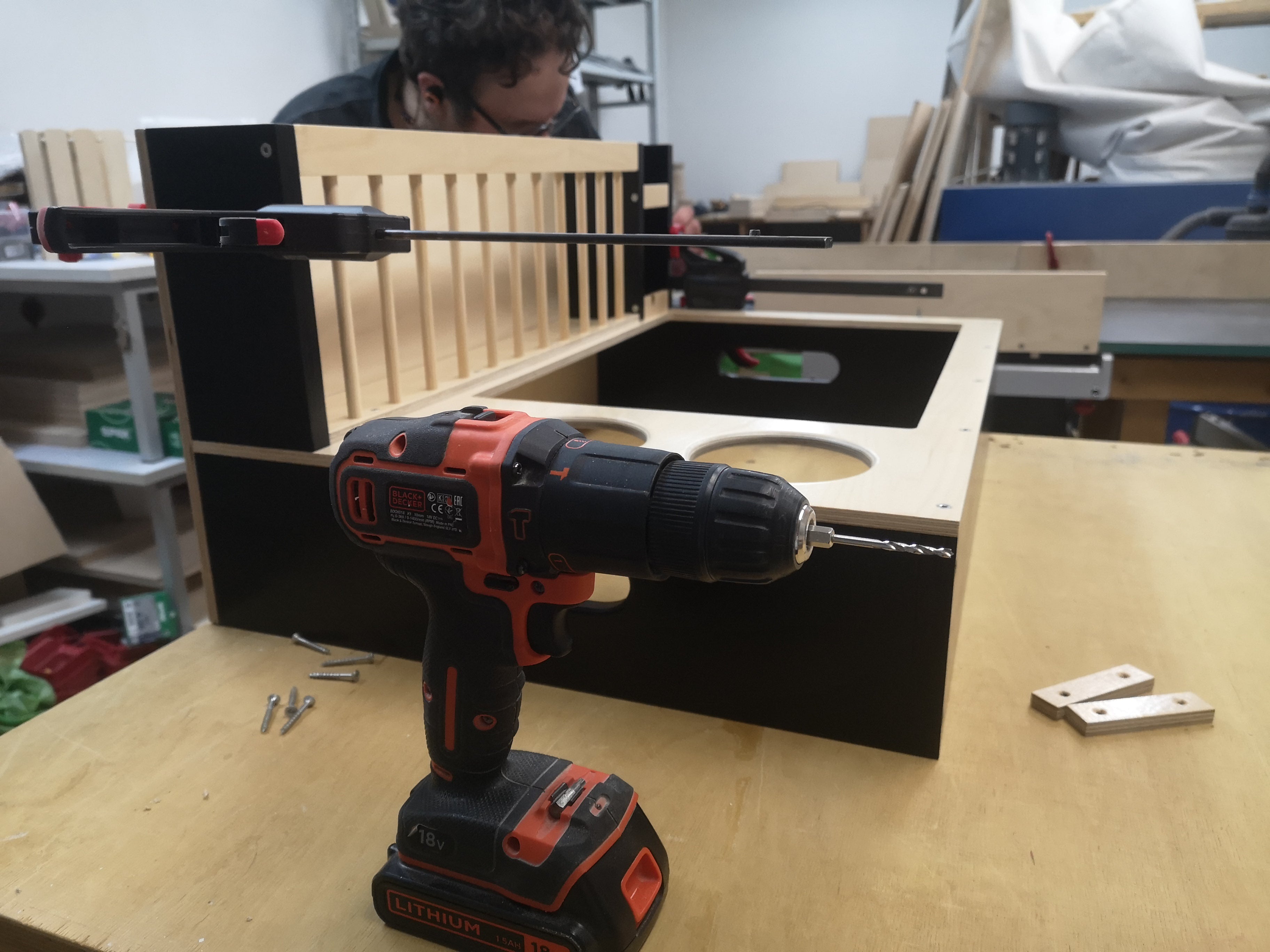 Rabbit Hay Feeder Water Litter box - Nibbler Combo Maxi 4in1 - Scratchy Things Premium Pet Furniture