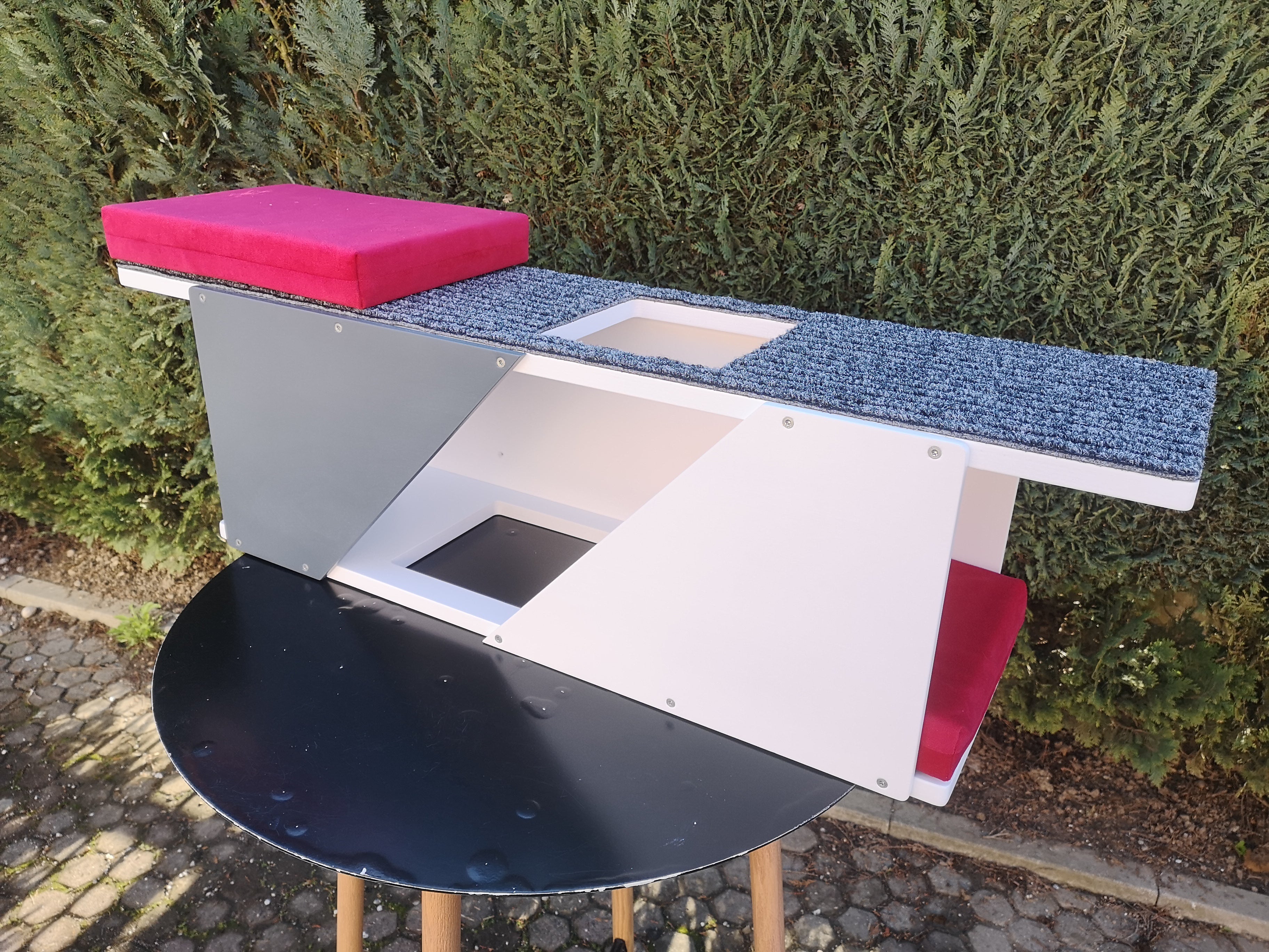 Cat Wall Shelf Bed - Sharp Tunnel - Scratchy Things Premium Pet Furniture