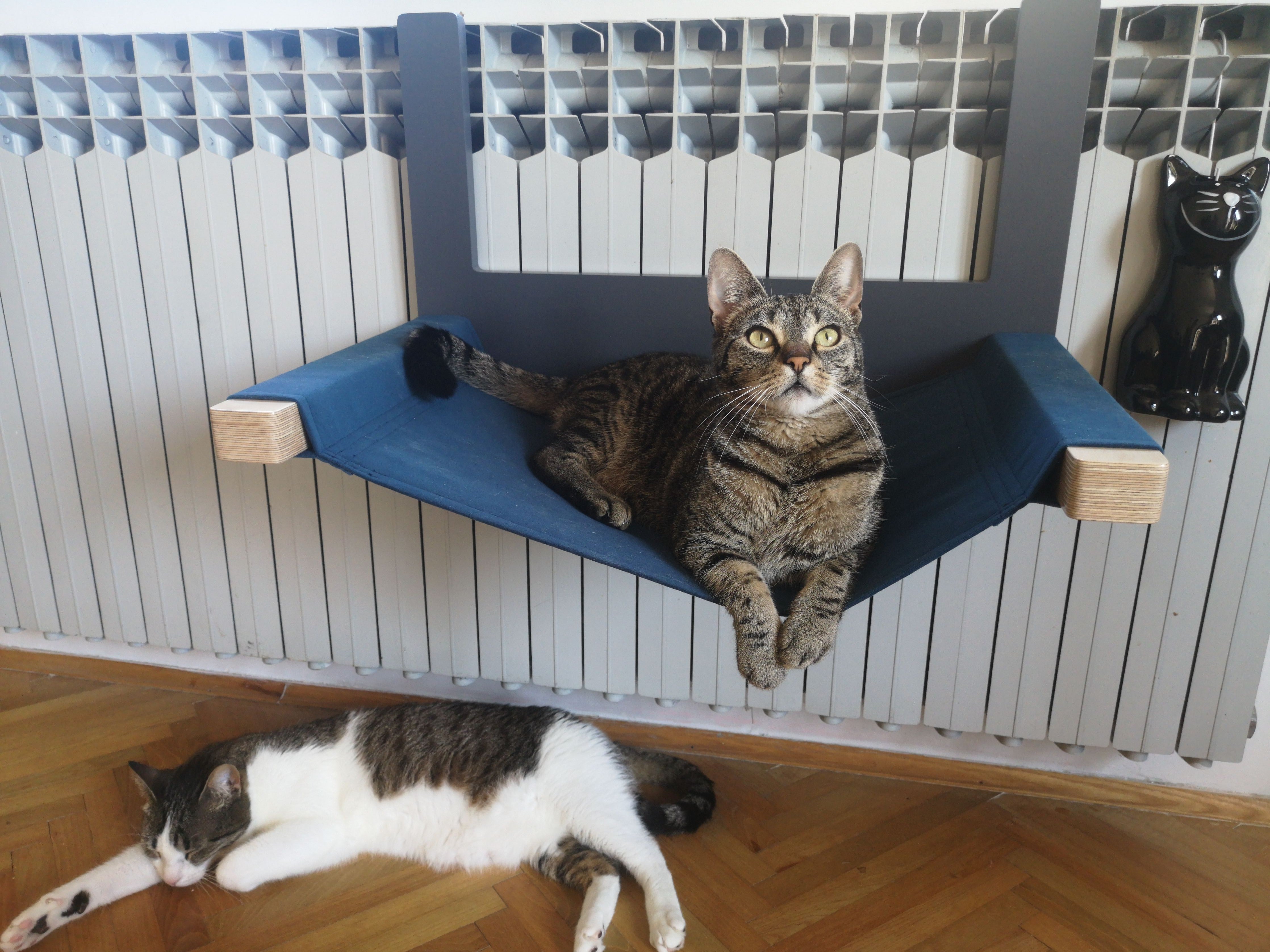 Cat Radiator Bed Hammock - Toasty BigCat Cot from Scratchy Things