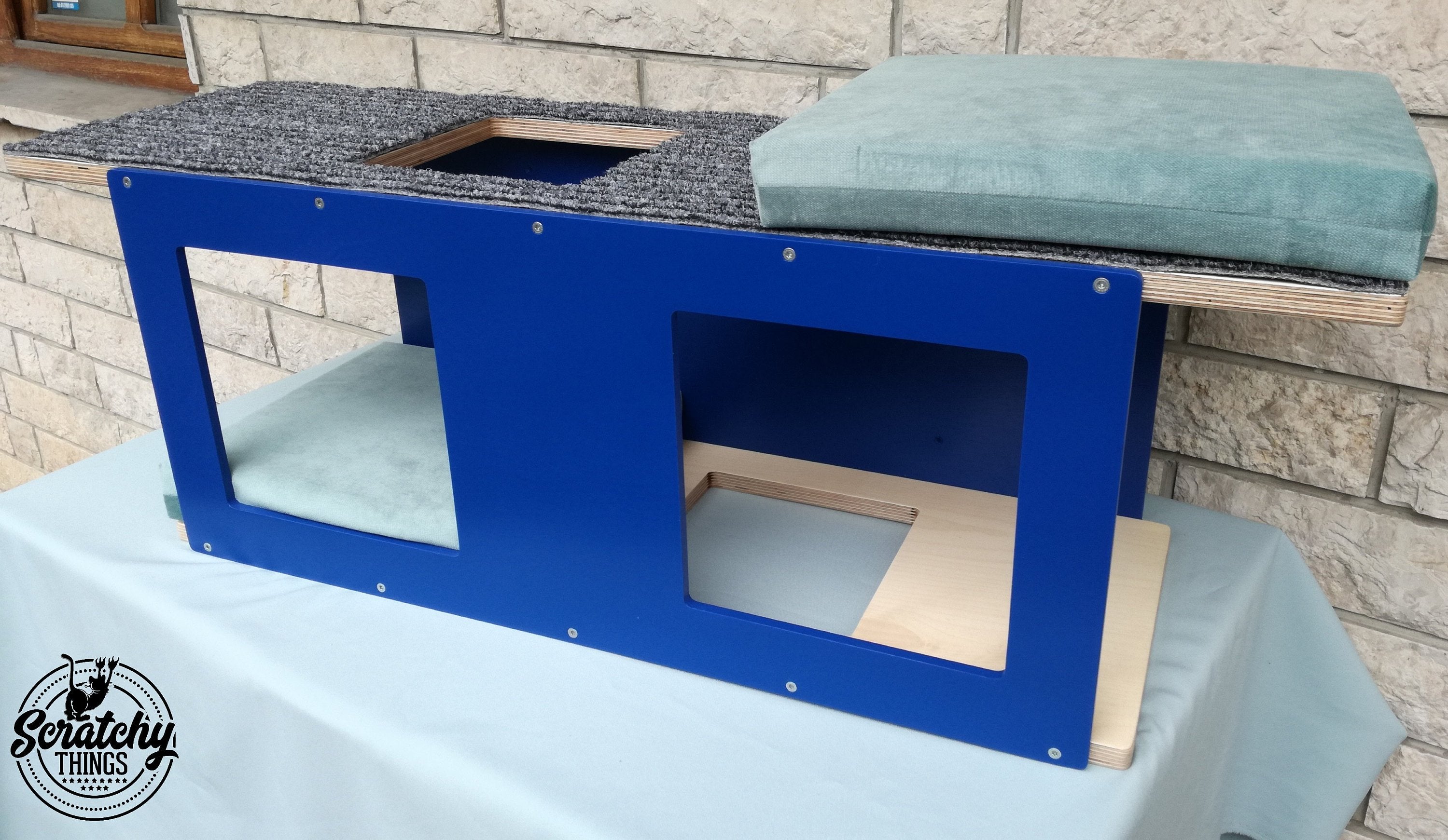 Big Cat Wall Shelf Bed - Wally BigCat Tunnel - Scratchy Things Premium Pet Furniture