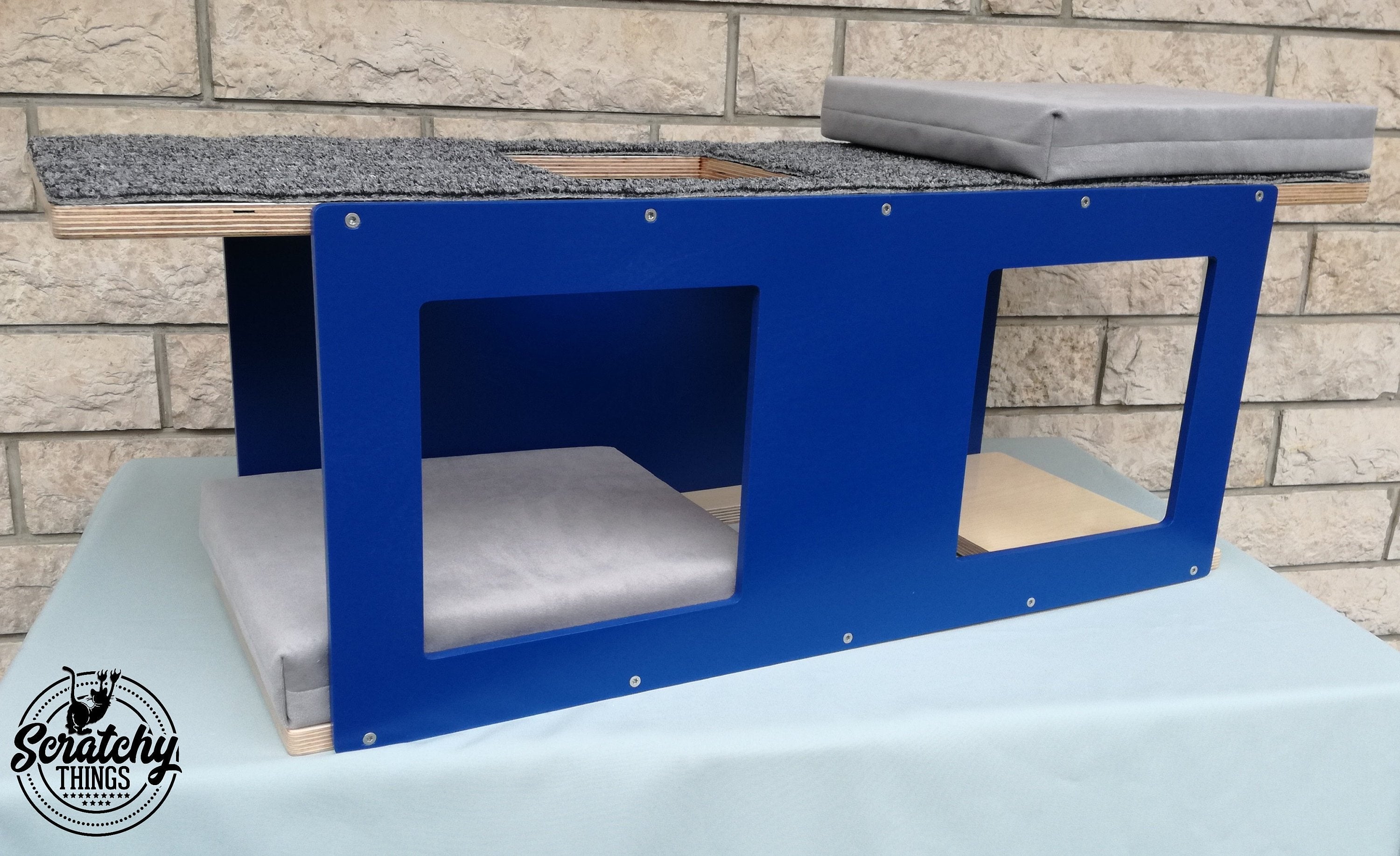 Big Cat Wall Shelf Bed - Wally BigCat Tunnel - Scratchy Things Premium Pet Furniture