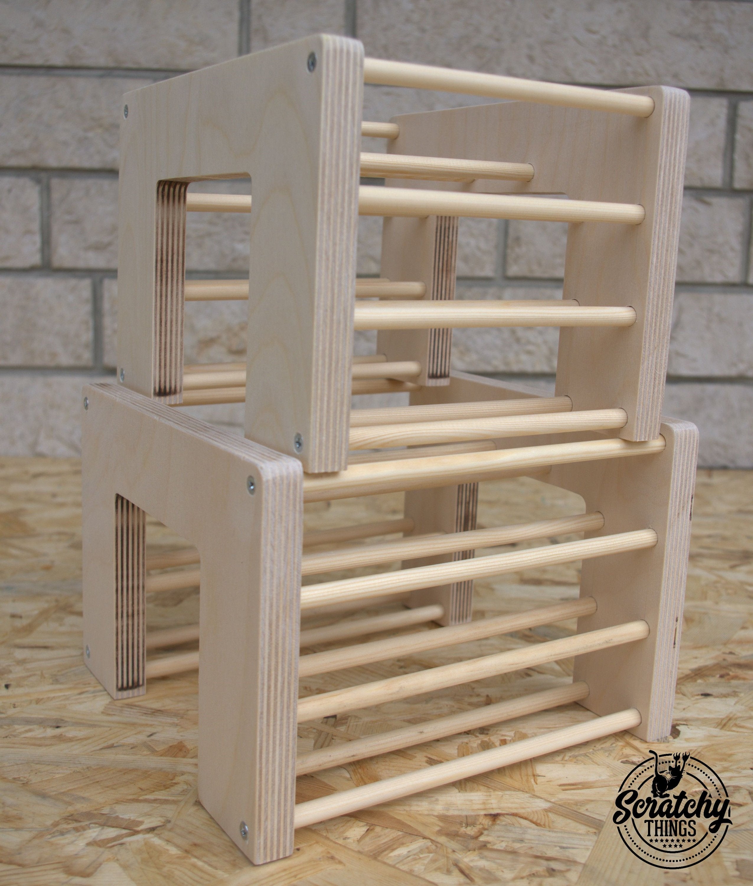 Rabbit Hay Rack Feeder Tunnel - Nibbler HayTunnel Mini - Scratchy Things Premium Pet Furniture